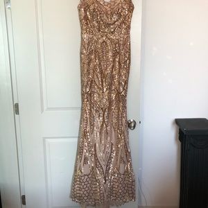 Gold gown off shoulder sparkles detailed size s